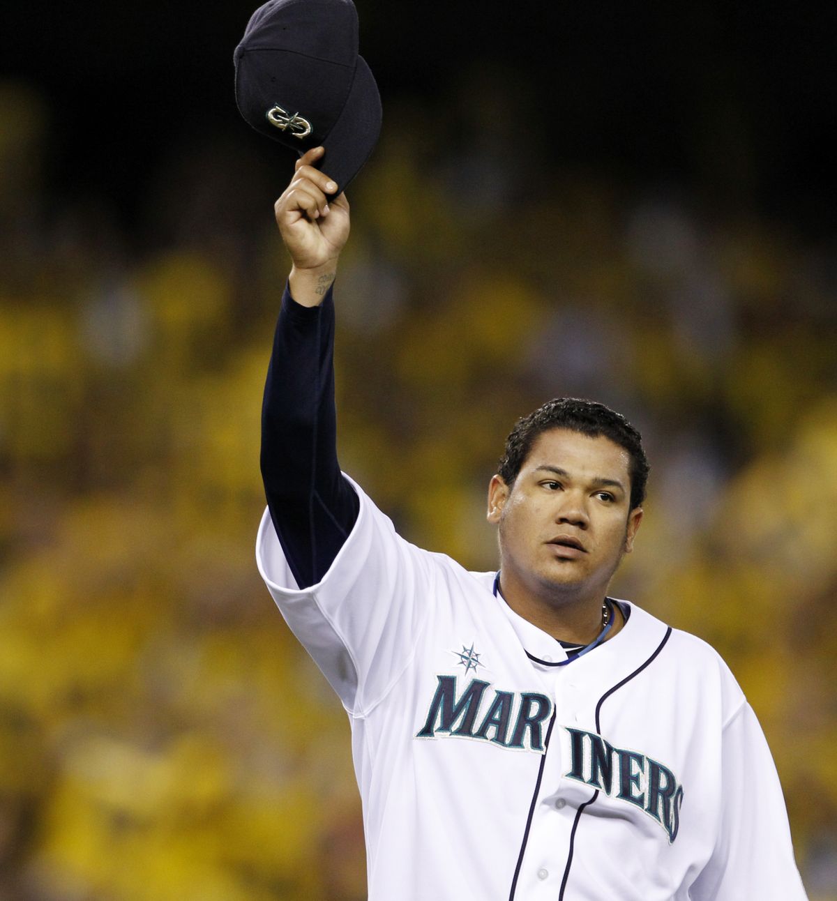 Felix Hernandez waves after being pulled in eighth inning. (Associated Press)