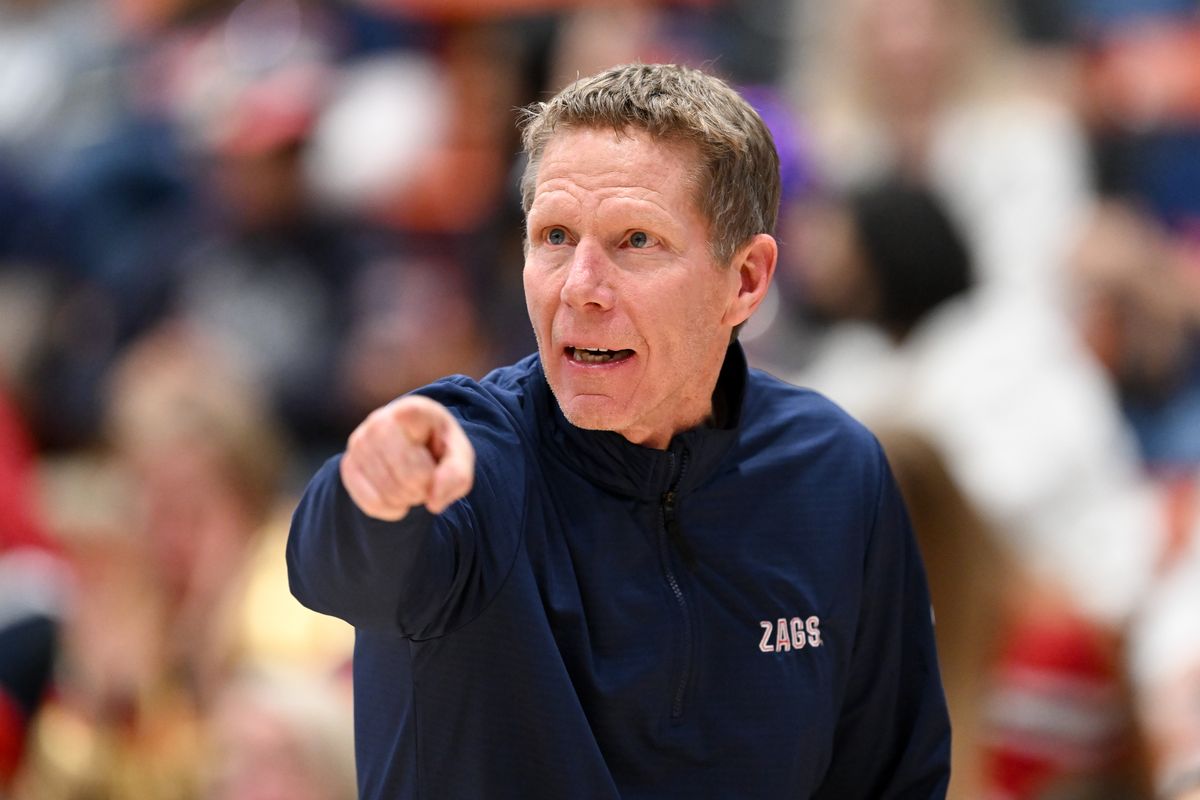 Gonzaga head coach Mark Few makes a point to his players during the Zags’ 78-61 road win over Pacific on Saturday.  (TYLER TJOMSLAND/THE SPOKESMAN-REVIEW)