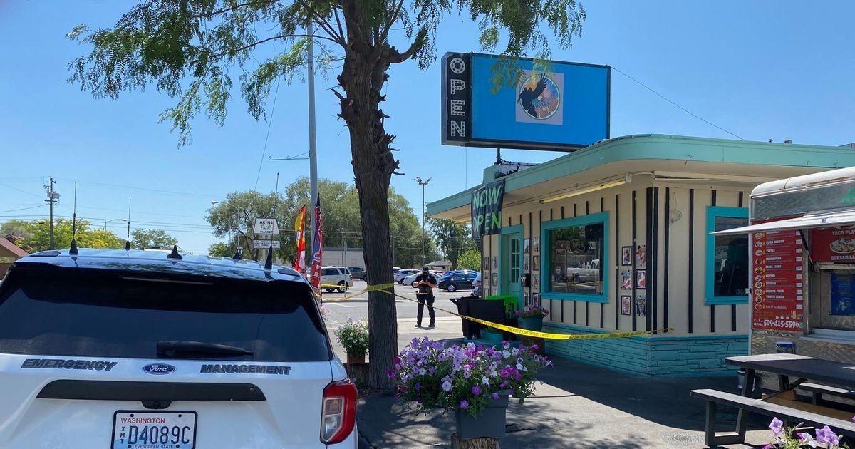 Man arrested for cutting wife's throat at Soap Lake ice cream shop