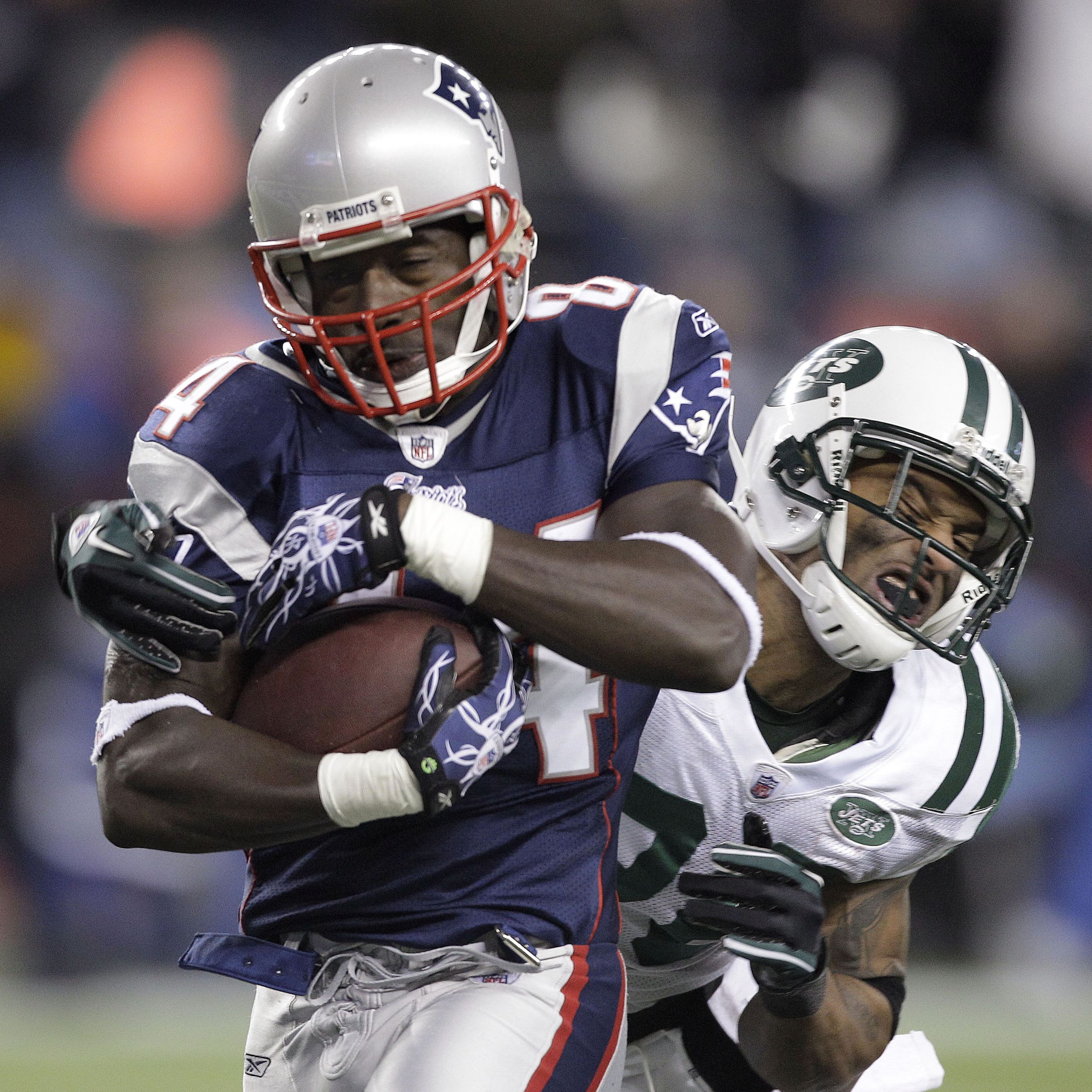 Brady, Patriots Rout Jets 45-3