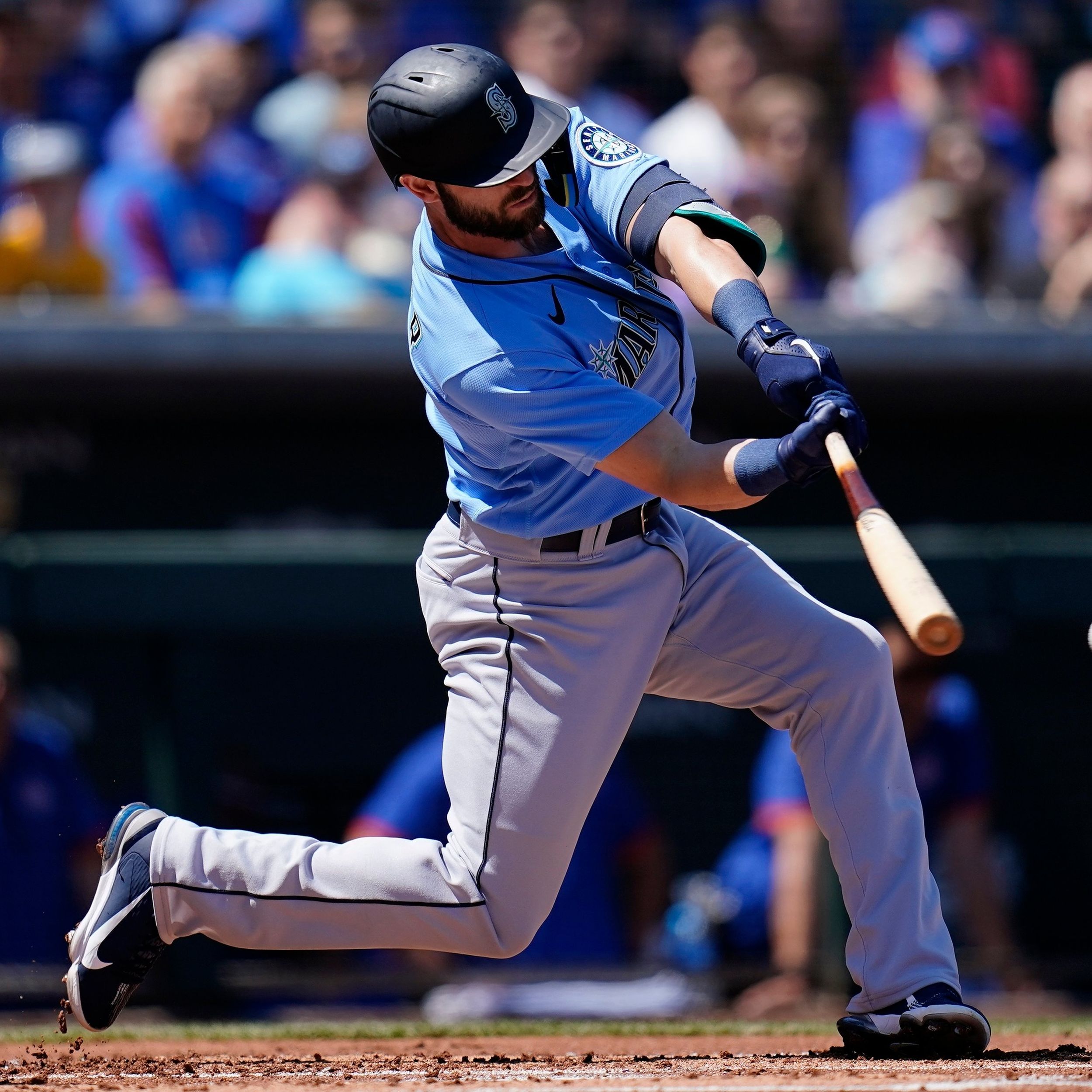 Mariners eschew traditional storytelling, write compelling second