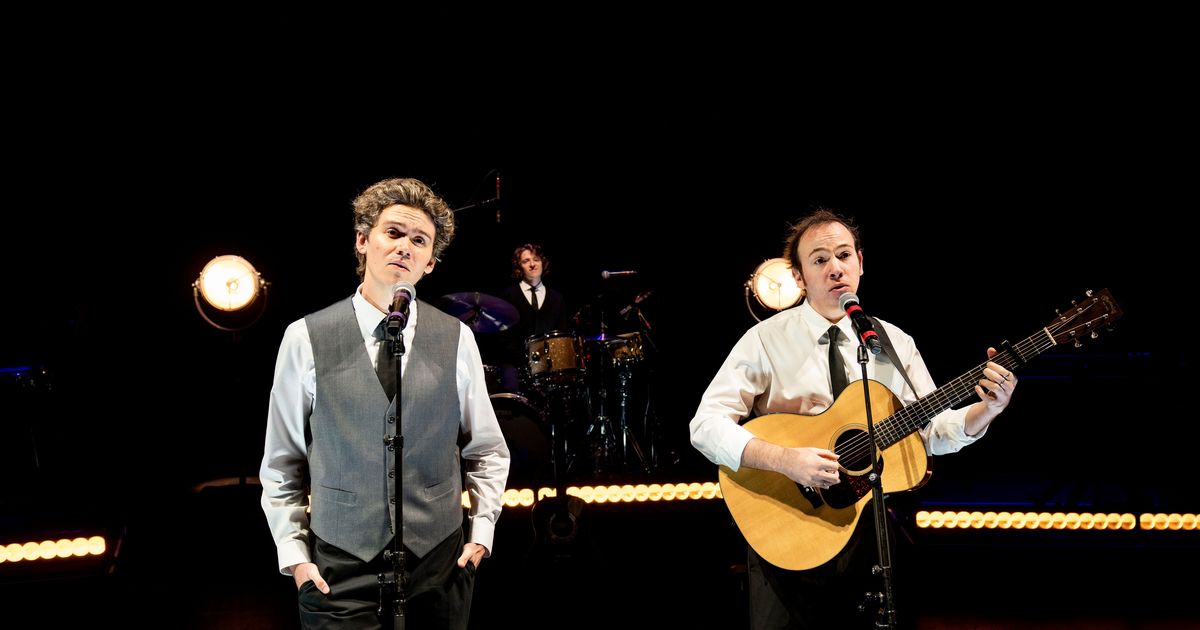 In ‘dream come true,’ Elliot Lazar brings music of Paul Simon to life in ‘The Simon and Garfunkel Story’