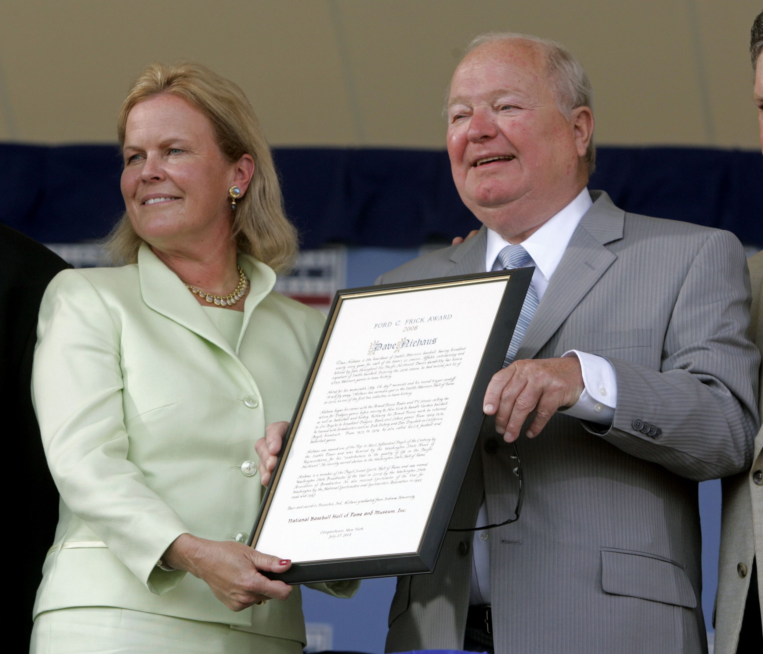 Loss of a legend: Remembering Dave Niehaus, voice of Mariners