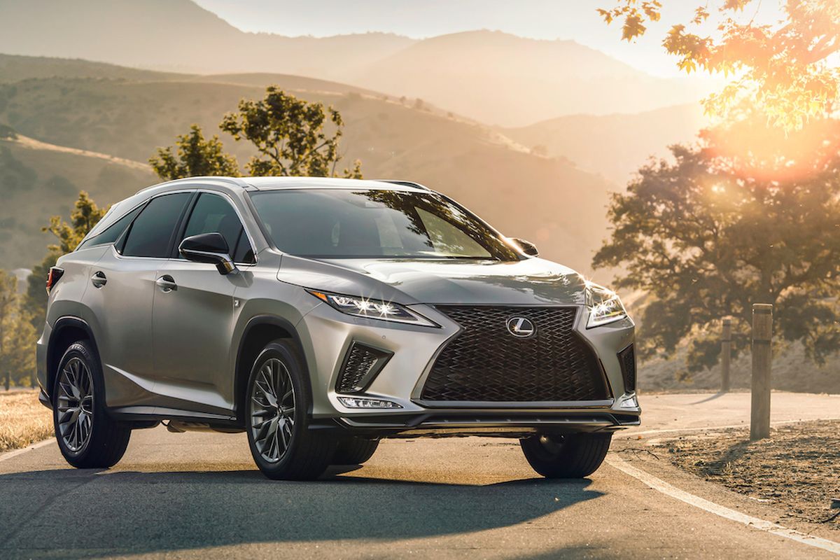 The new RX 350L/RX 450L is identical in virtually every way but size to the standard two-row RX. It has the same forgiving ride, relaxed dynamics and impeccably finished cabin. (Lexus)