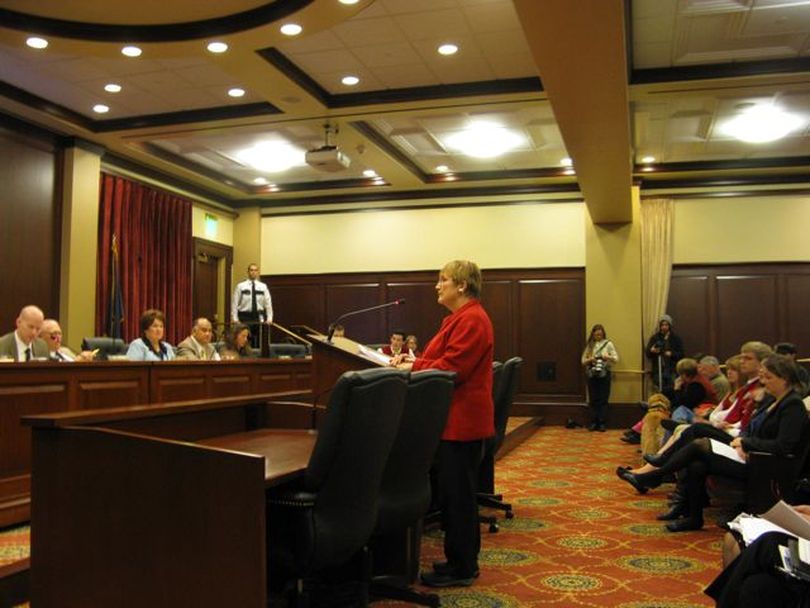 Sue Philley of Boise testifies Wednesday against the pre-abortion ultrasound bill. (Betsy Russell)