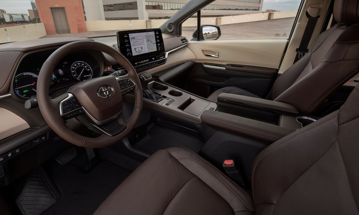 2021 Toyota Sienna: Eight-passenger minivan goes exclusively hybrid ...