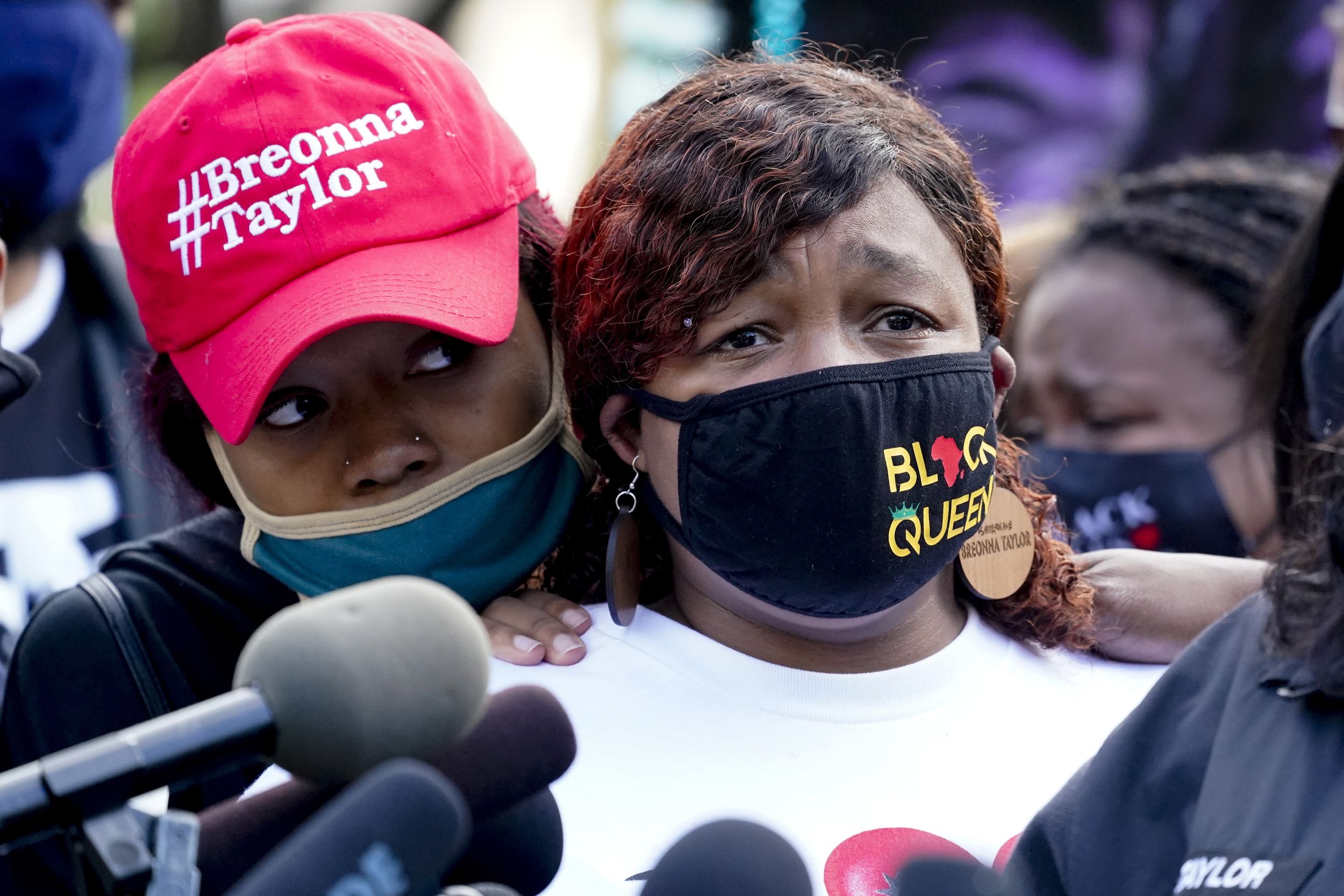 Family demands release of evidence in Breonna Taylor�s