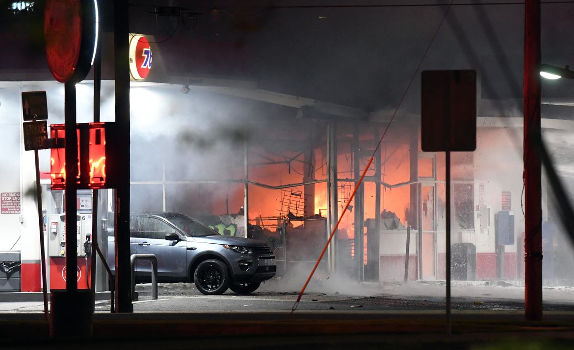 Blaze engulfs 76 gas station Sept. 30, 2019 The SpokesmanReview