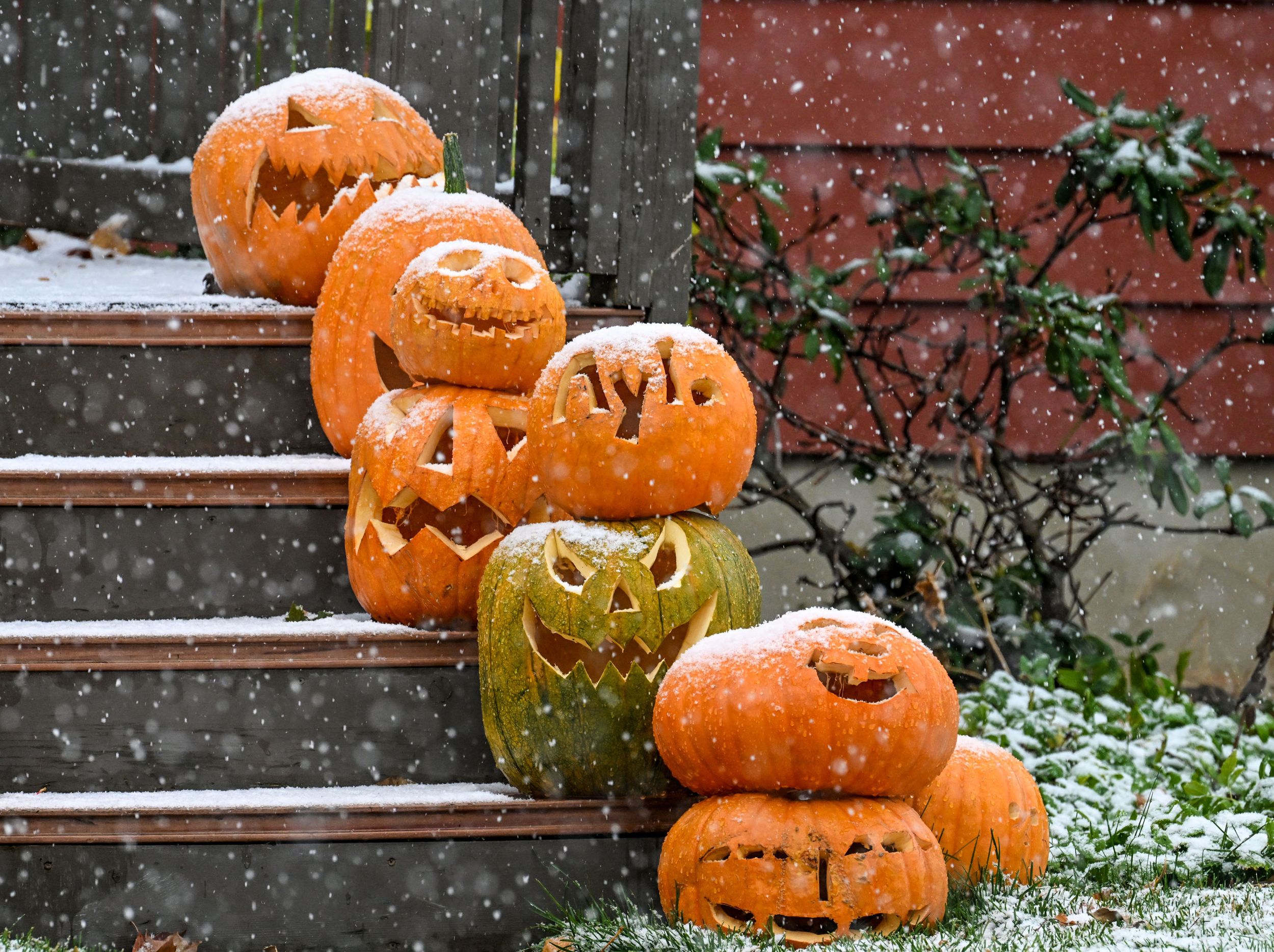 spokane-gets-its-first-snow-of-the-season-is-cold-weather-here-to-stay