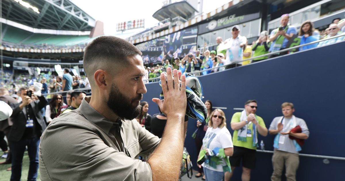 Clint Dempsey inducted into 2022 Soccer Hall of Fame class - CGTN