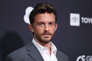 ‘Wicked’ star Jonathan Bailey crowned People’s Sexiest Man Alive - Tue, 04 Nov 2025 PST