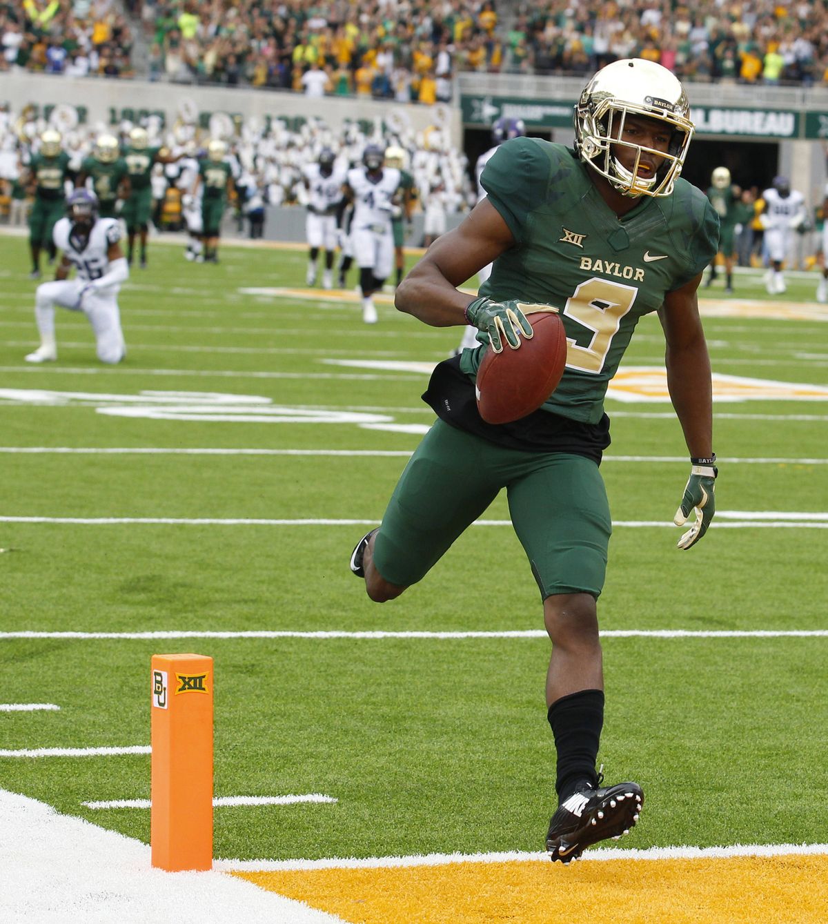 Baylor wide receiver KD Cannon trots into the end zone in the second quarter against TCU on Saturday.