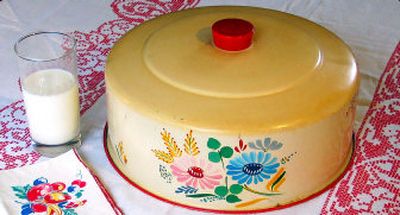 
Cake covers are a bright bit of nostalgia for your kitchen.
 (Cheryl-Anne Millsap / The Spokesman-Review)