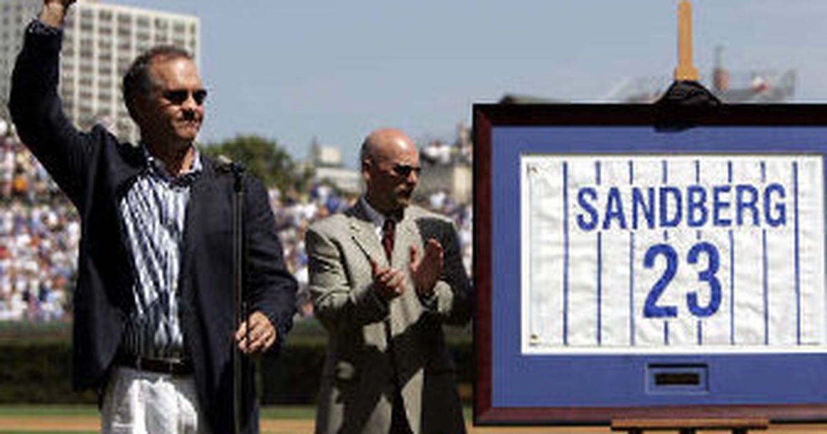 File:Retired numbers of Chicago Cubs (Williams, Sandberg, Maddux).jpg -  Wikimedia Commons