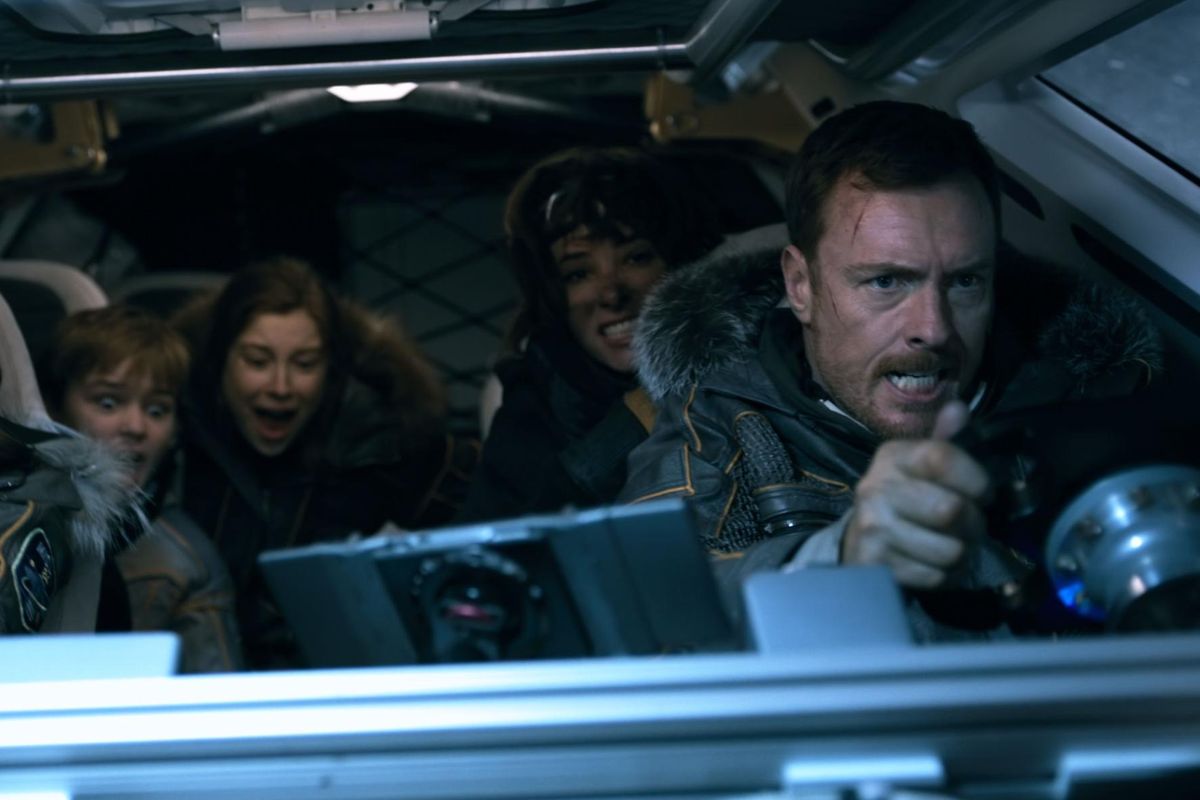Molly Parker, Max Jenkins, Mina Sundwall, Parker Posey, and Toby Stephens in “Lost in Space.” (Courtesy of Netflix)