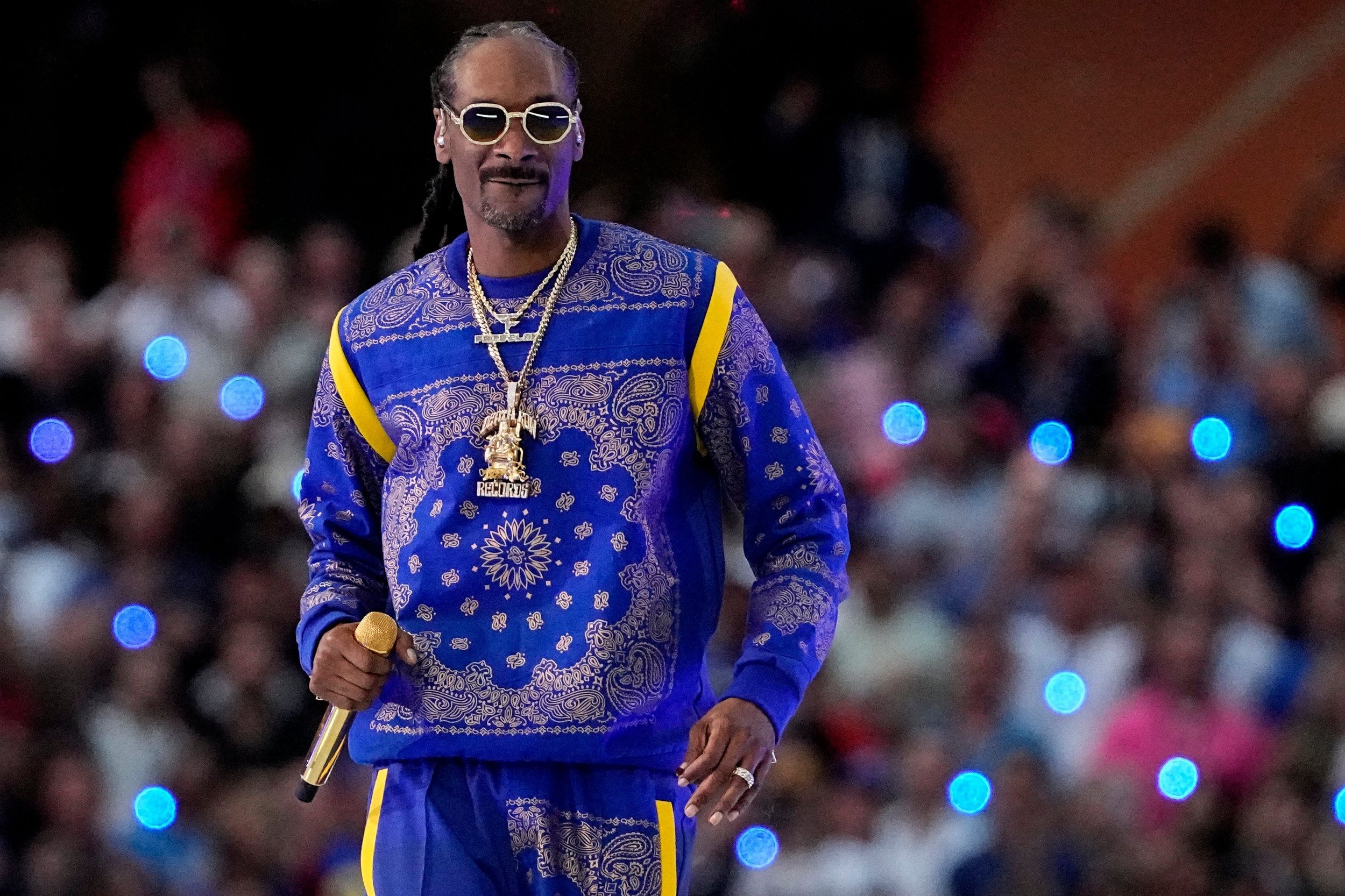 Pepsi Super Bowl Halftime Show review: Dre, Snoop and friends deliver epic  performances