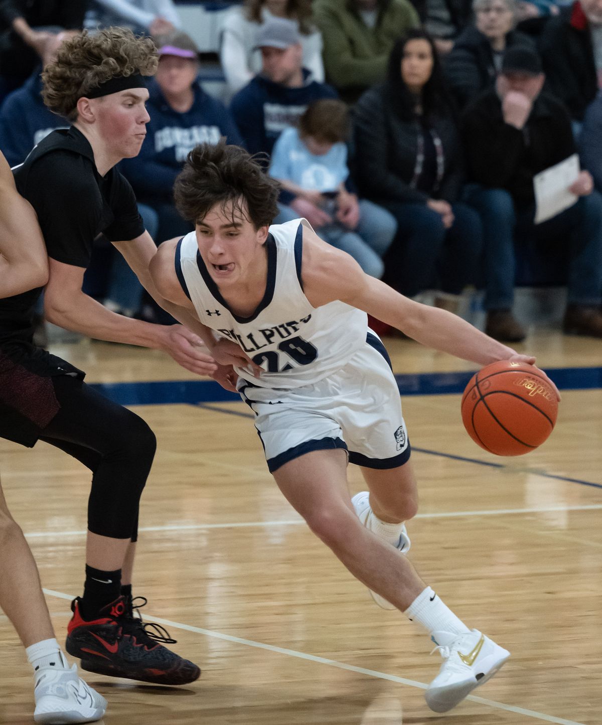 Gonzaga Prep boys advance to Tacoma, survive strange game