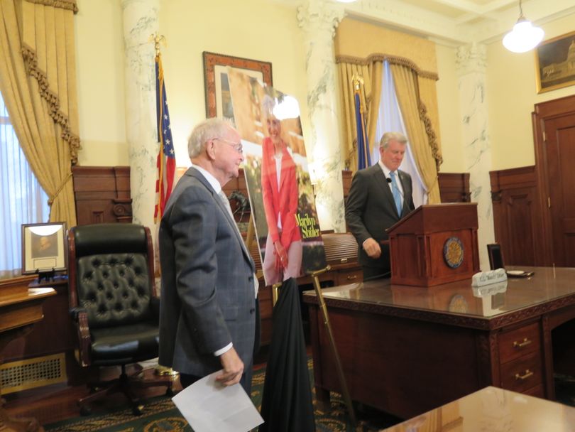 Former Gov. Phil Batt, left, and Gov. Butch Otter at a ceremony naming the late Idaho human rights champion Marilyn Shuler as the recipient of the 2018 Idaho Medal of Achievement, the state's highest honor for a citizen. (Betsy Z. Russell)