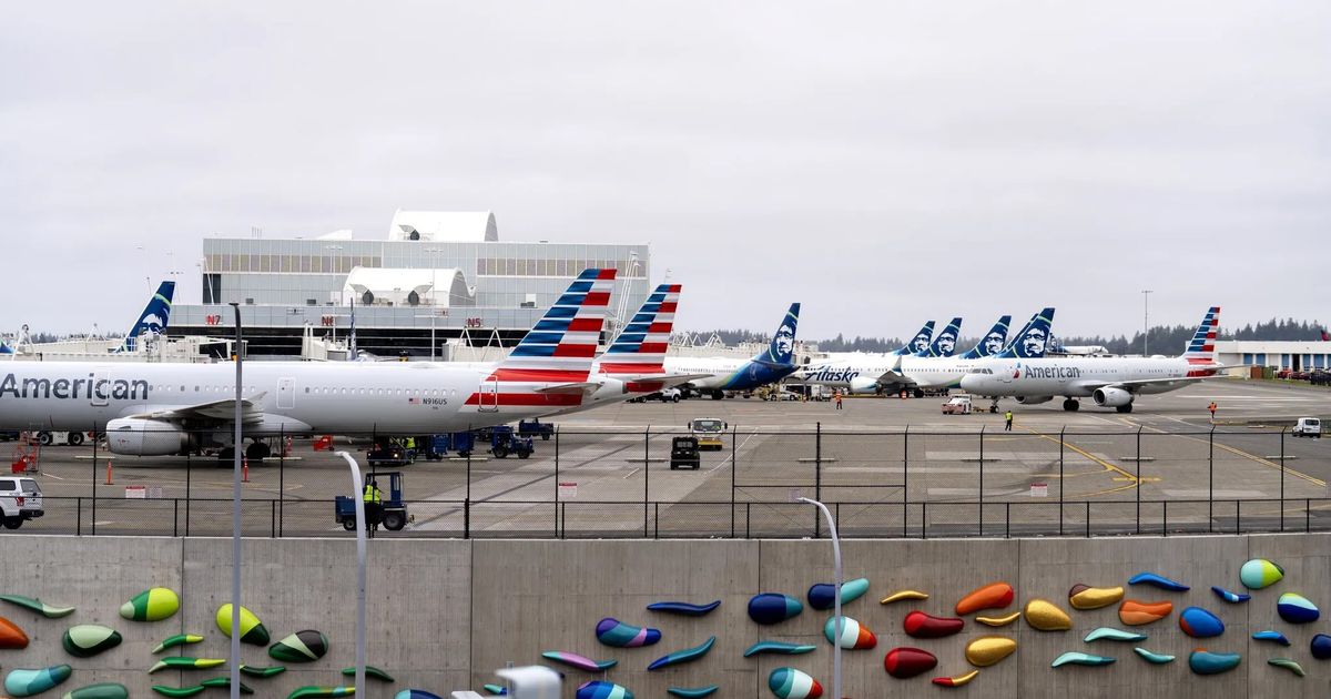 Art installation adds splash of color to Sea-Tac Airport entrance