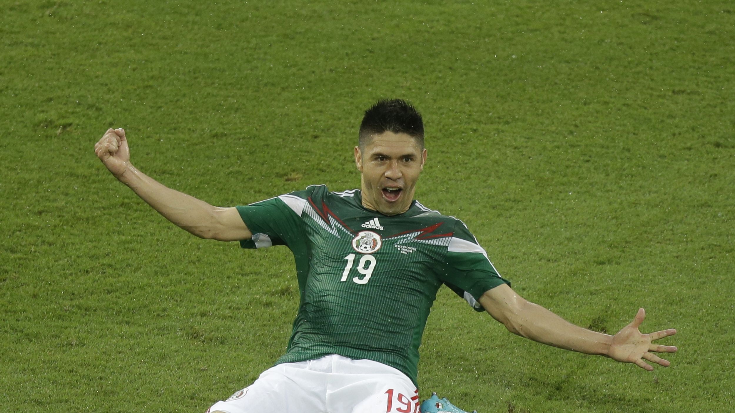 Oribe Peralta Scores In Mexico S Fifa World Cup Win Over Cameroon The Spokesman Review