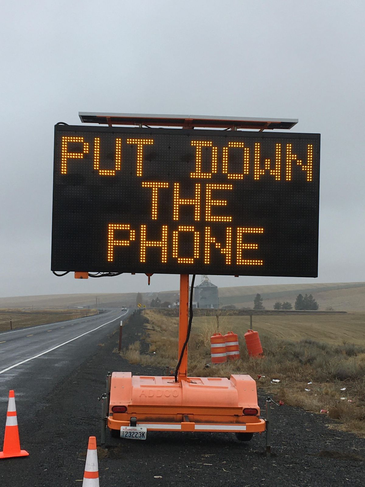A WSDOT reader board is seen bearing a holiday message in this courtesy photograph. (WSDOT)