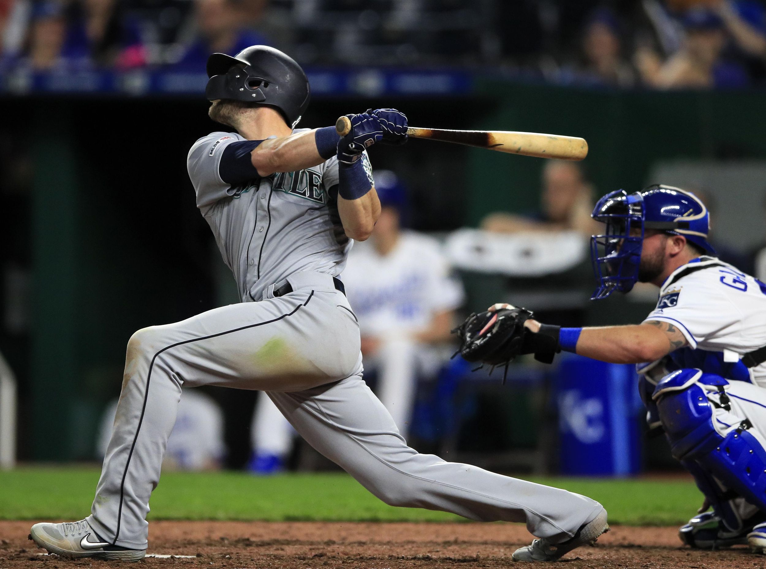 Haniger HR lifts M's, Merrifield sets KC hit-streak mark