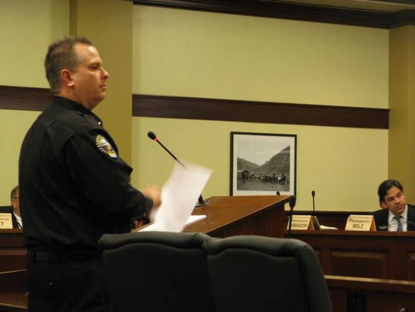 Coeur d'Alene Tribal Police Chief Keith Hutcheson testifies to lawmakers on Thursday. (Betsy Russell)