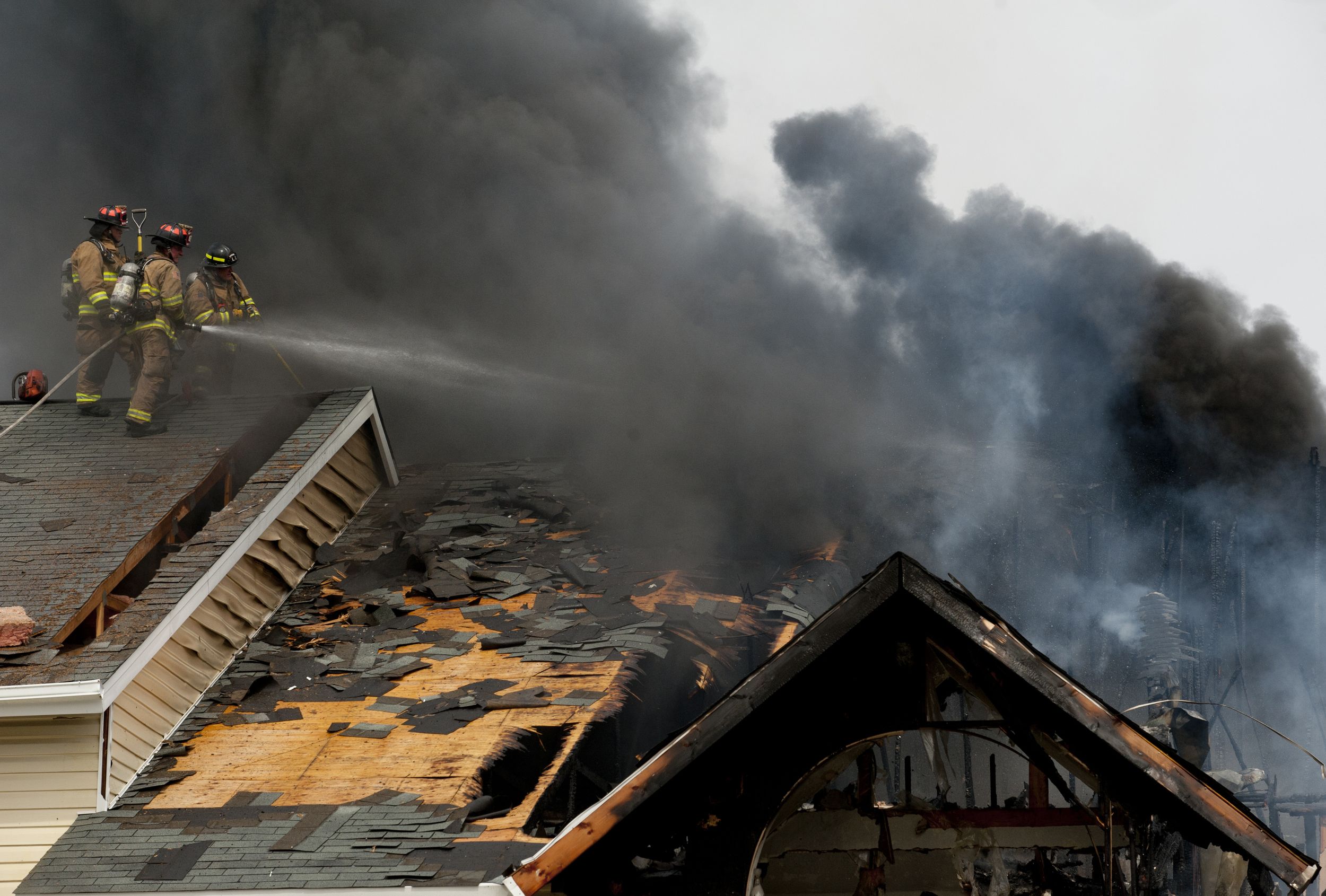 Three Alarm Blaze Routs Tenants The Spokesman Review
