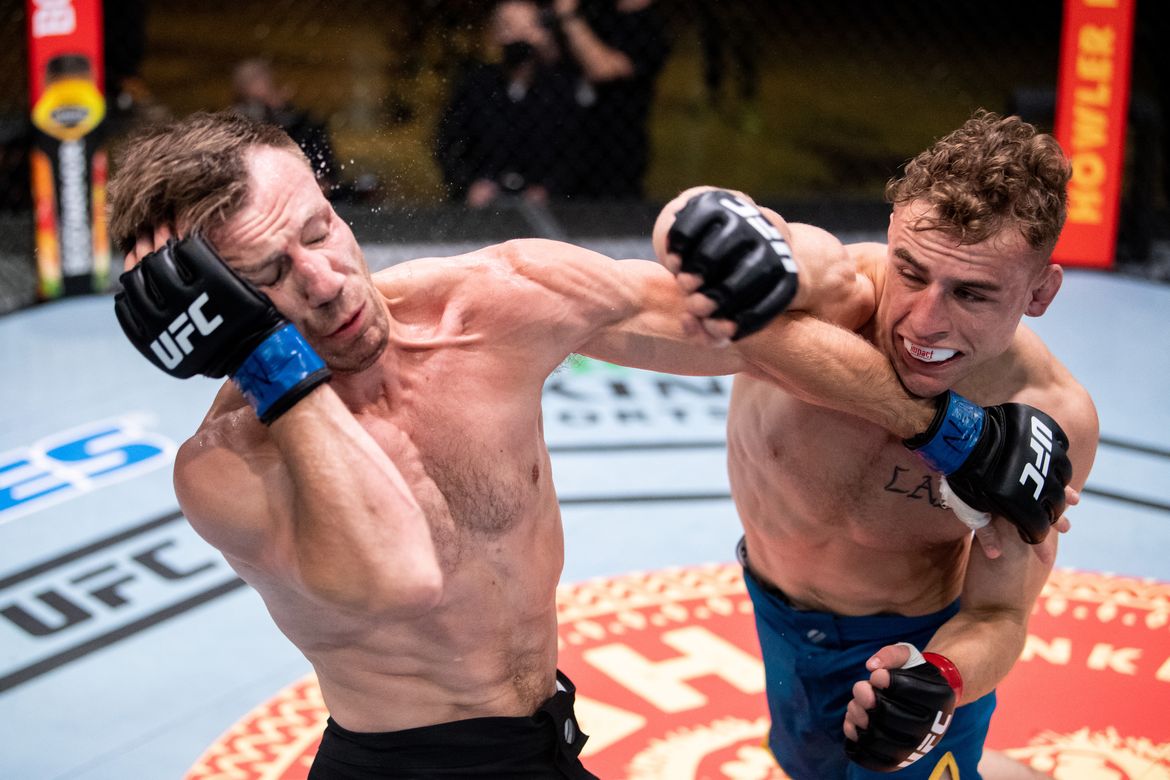 Another fight. The Ultimate Fighter Волкановски. TUF 29. Patrick Brady ММА. Brady Hiestand.