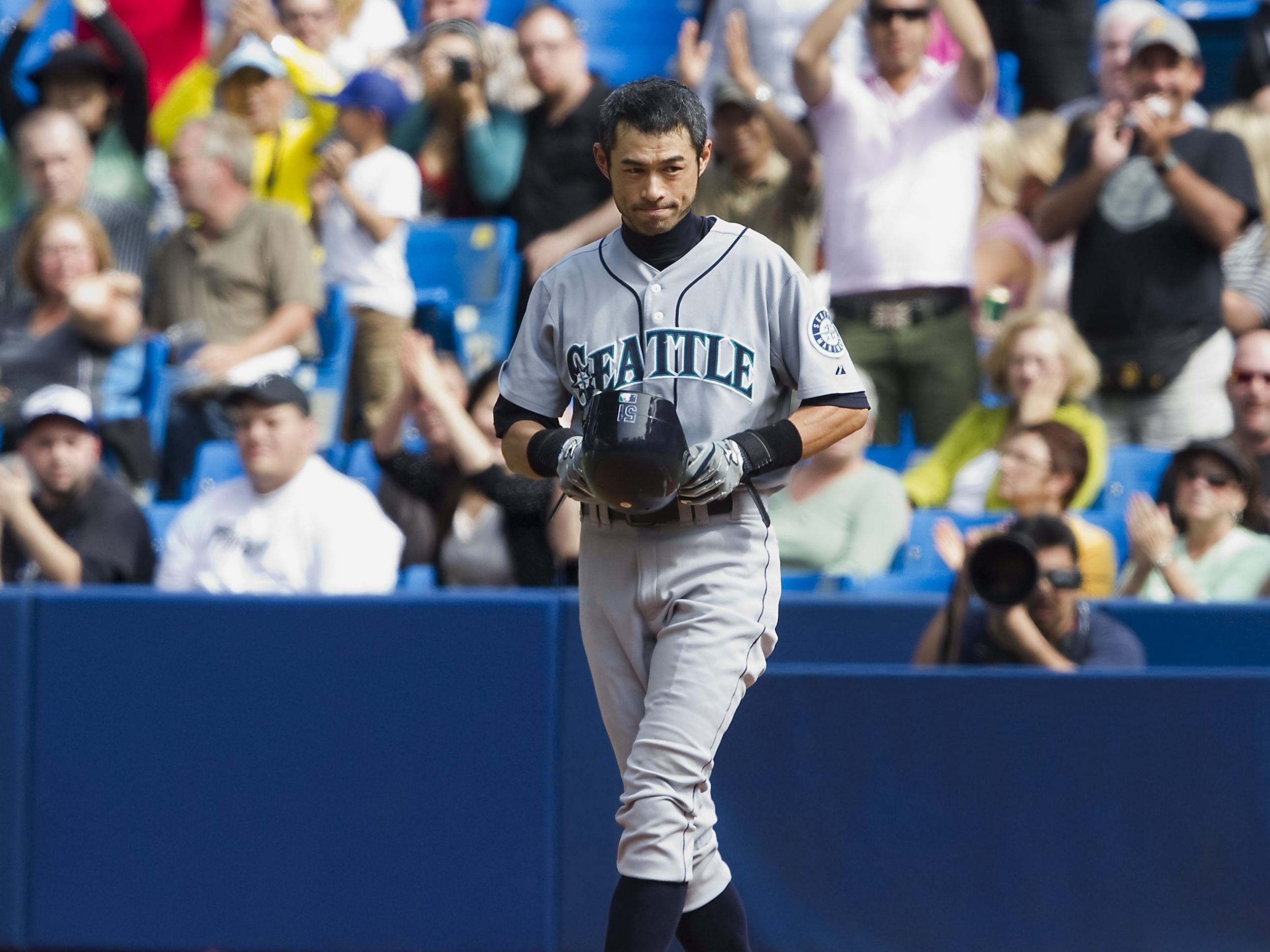 History for Jose: Bautista 26th player to hit 50 homers as Jays