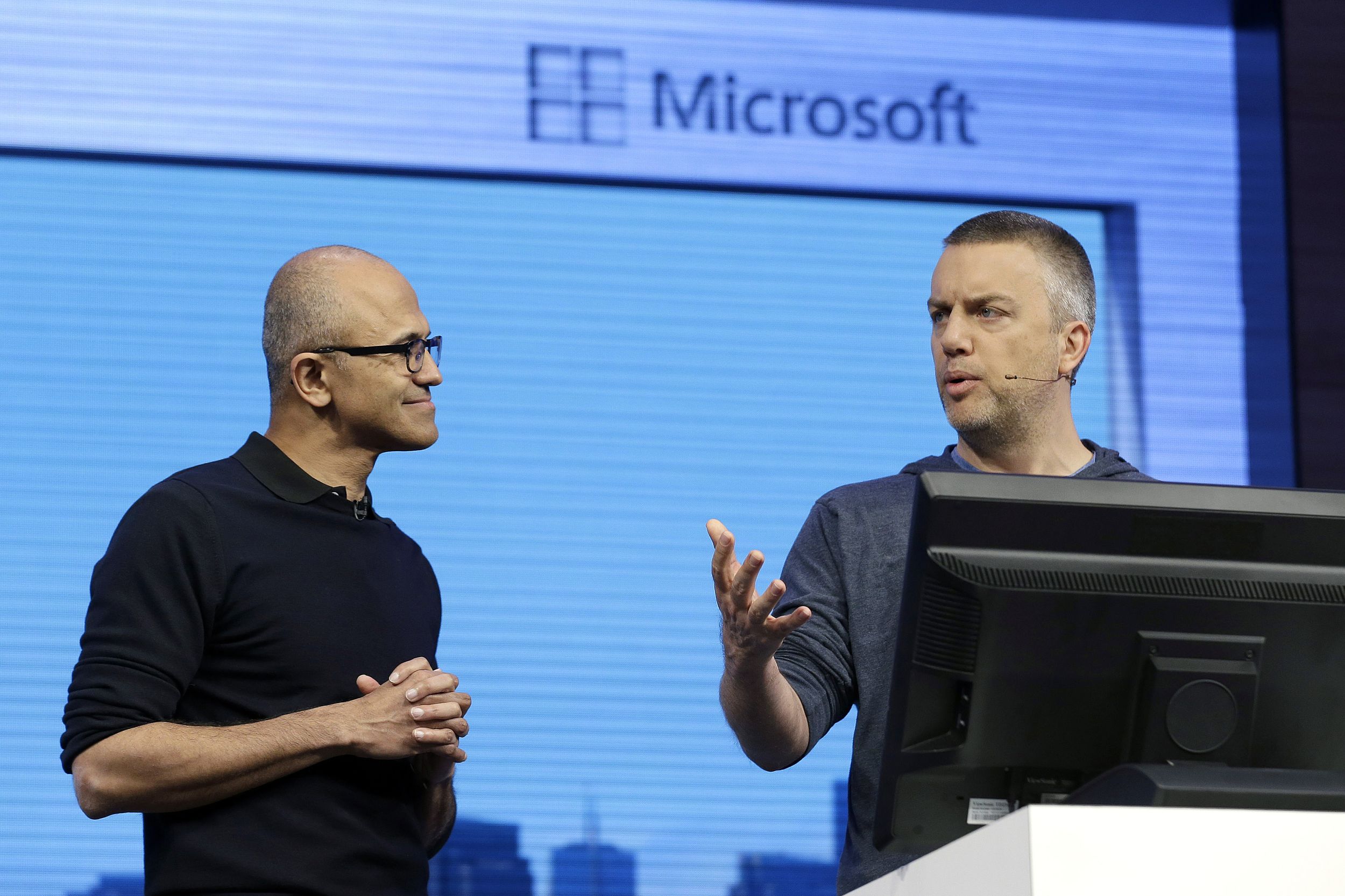 In buildup to Windows 10, Microsoft welcomes Apple, Android apps | The