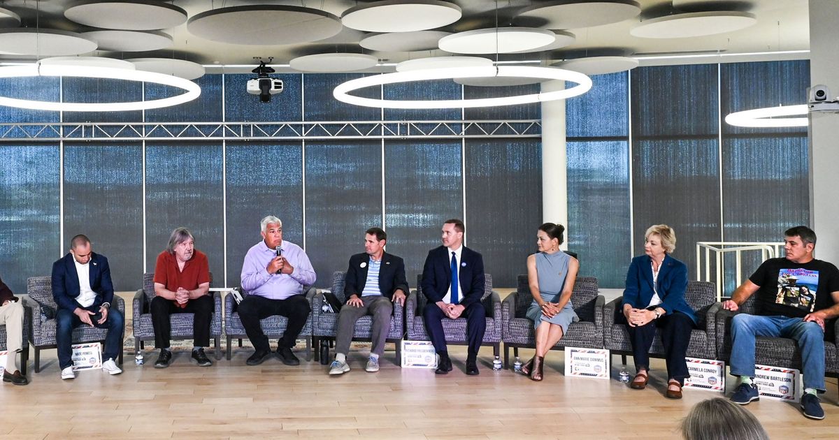 Congressional candidates debate immigration, electability, Israel and trans rights in S-R forum