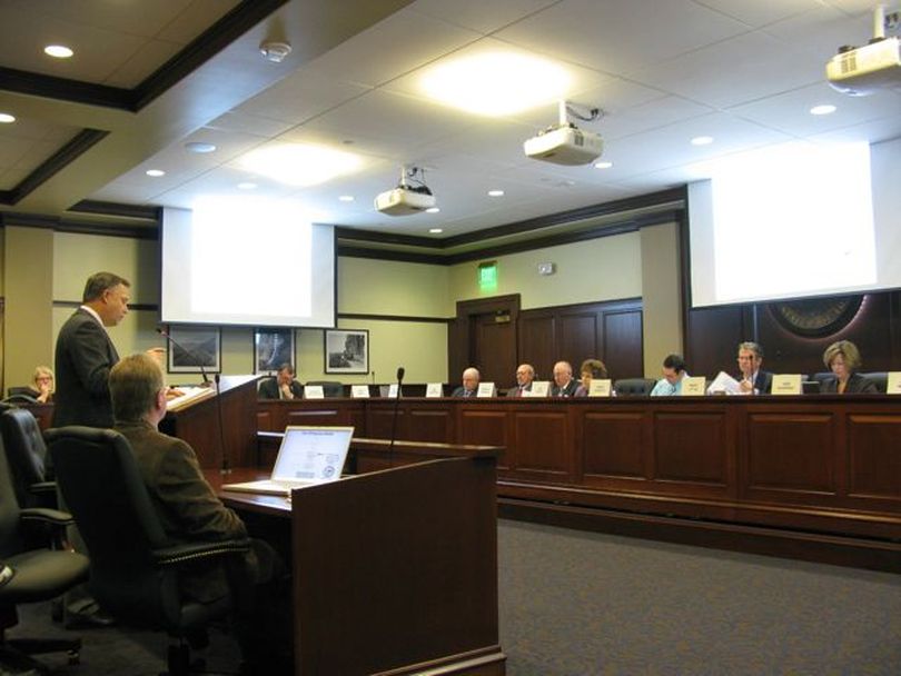 ITD Deputy Director Scott Stokes briefs the governor's transportation funding task force on Tuesday (Betsy Russell)