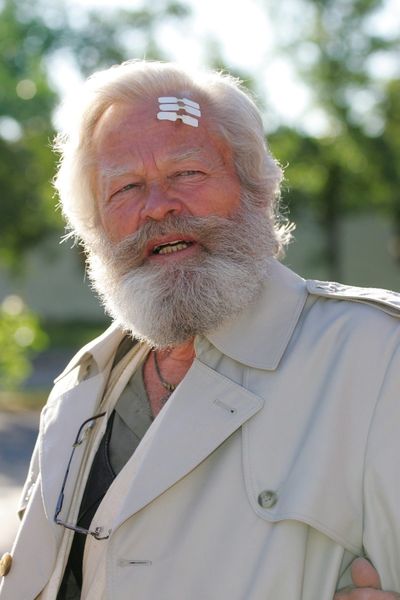 Wiebo Ludwig talks to reporters as he makes his way to court in Grande Prairie, Alberta, Canada, in this Aug. 1, 2007, photo.  (File Associated Press)