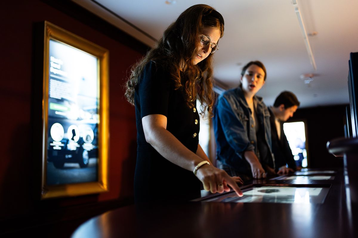 Public can visit a full-scale replica of the Oval Office