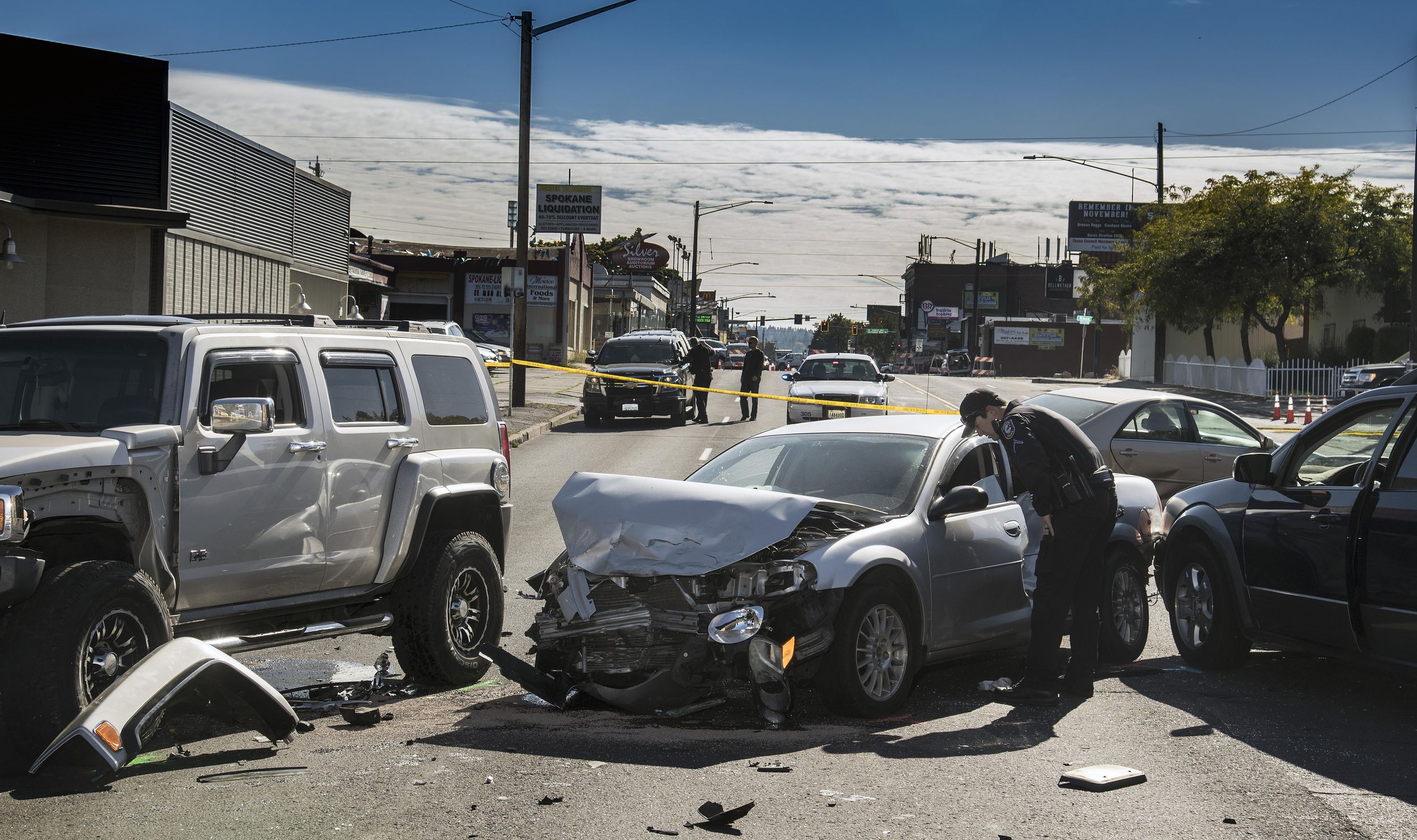 Fleeing hitandrun suspect causes fourcar collision on