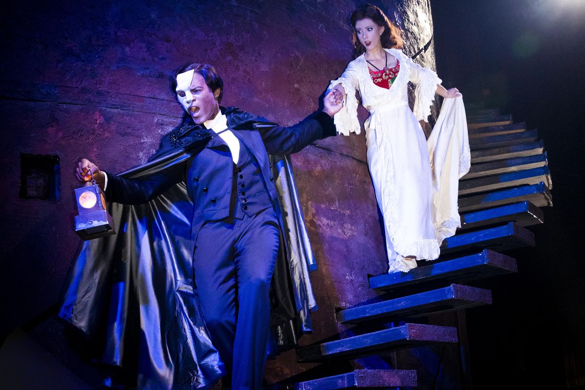 Призрак оперы омск. Призрак оперы (мюзикл, 1986). Мюзикл призрак оперы Бродвей. Призрак оперы 1986.
