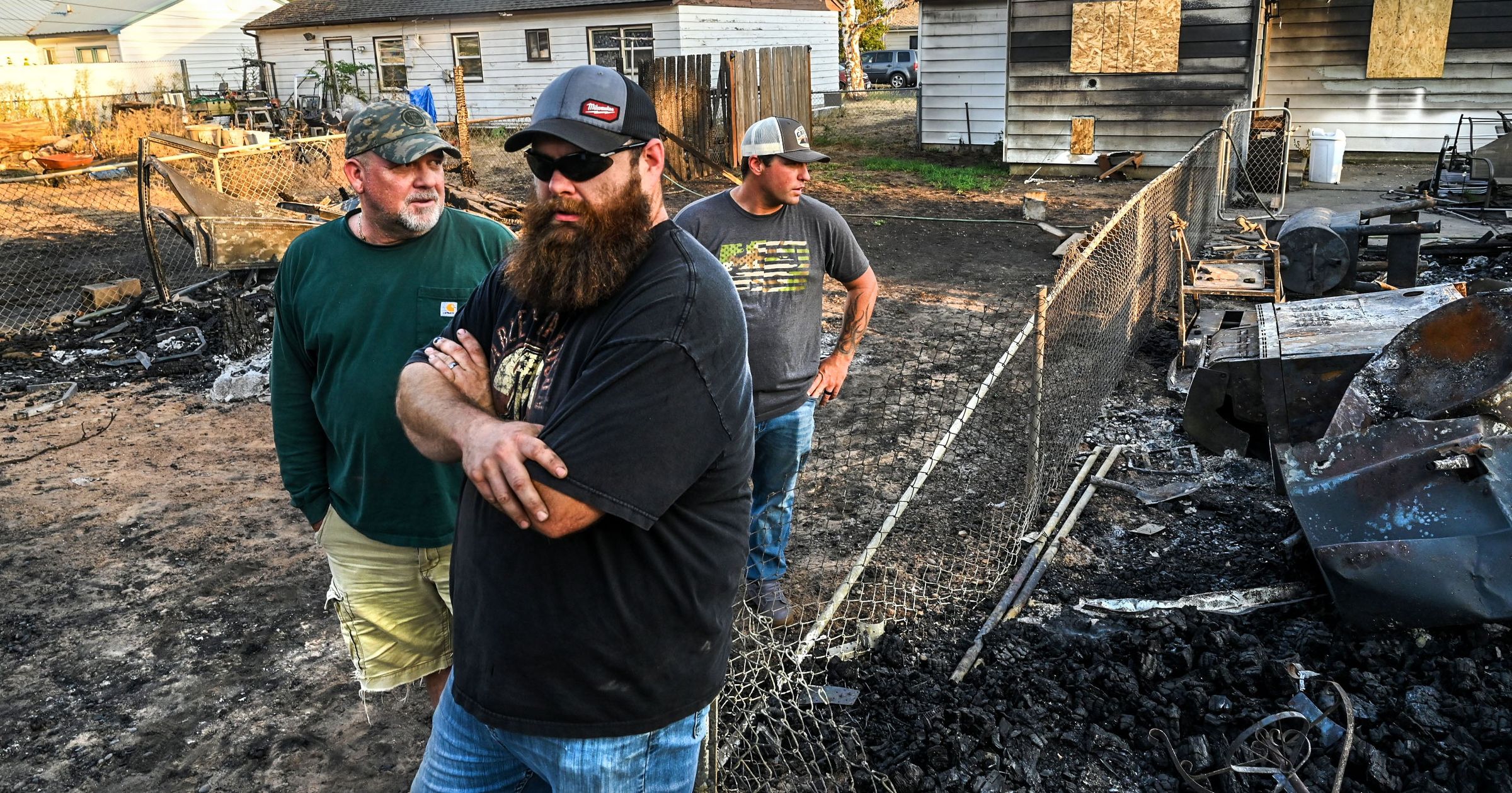 'The fire was just calling us': How a group of residents banded together to help save their neighborhood during the Old Trails fire