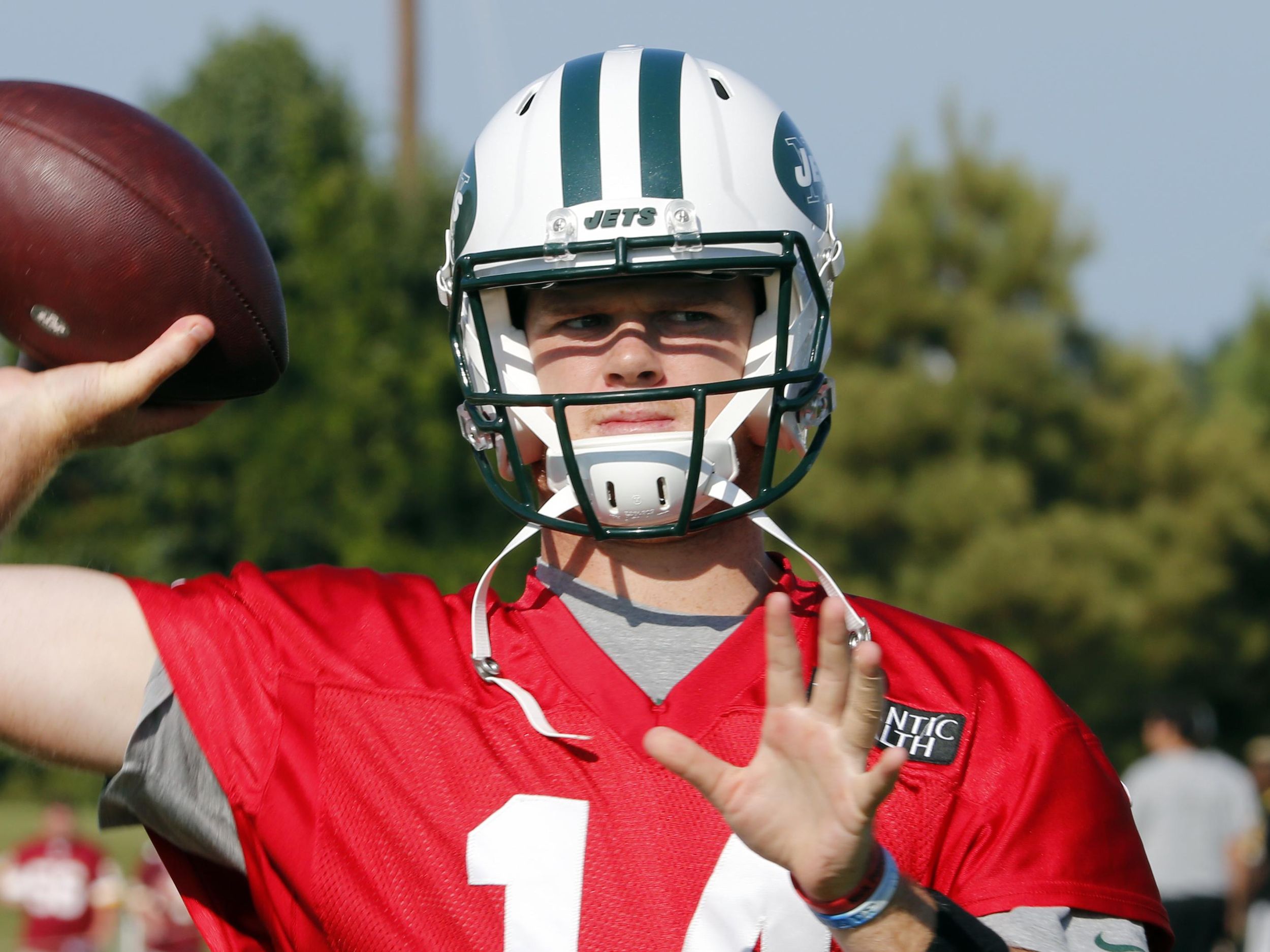 Jets' Sam Darnold makes first start, Redskins look good in preseason