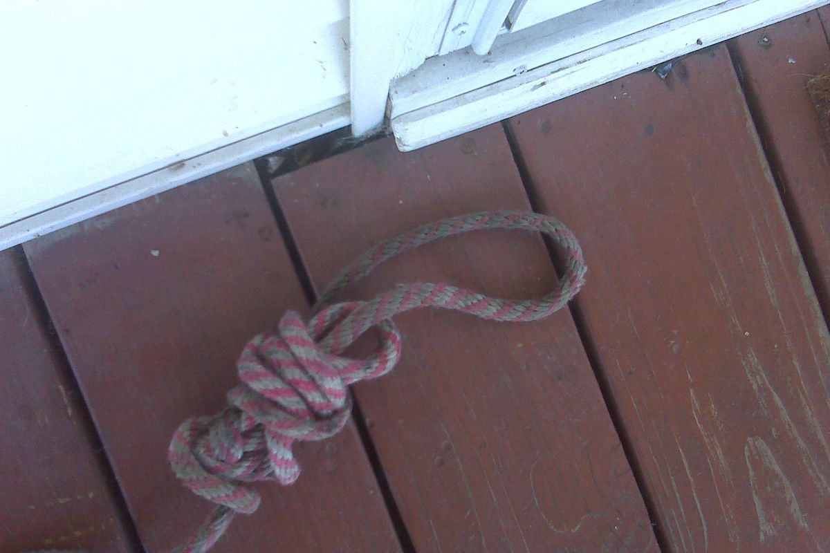 This noose was left on Rachel Dolezal