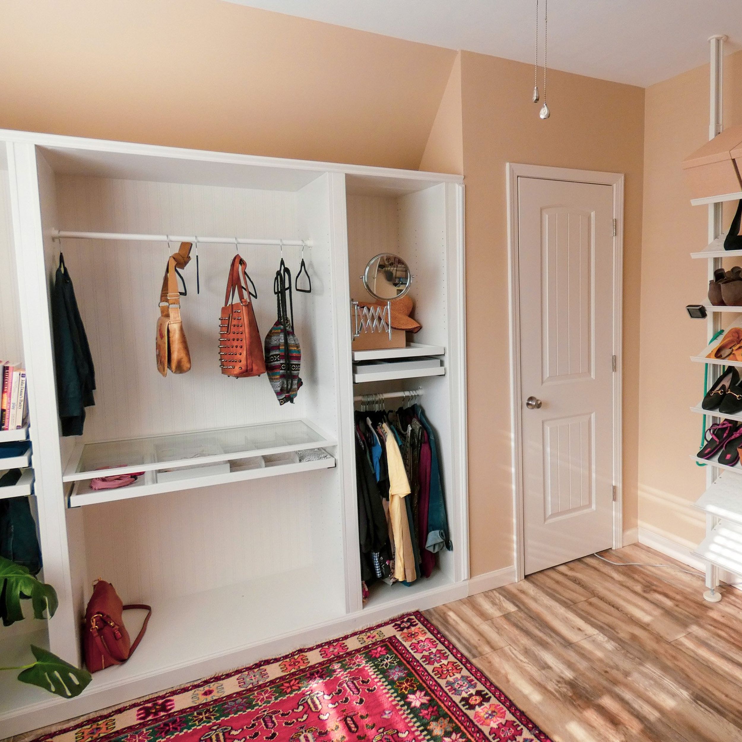 Dream wardrobe in a small space