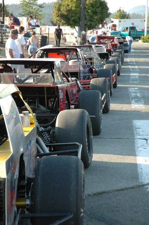 Northwest Modifieds line up for the start of a 2008 main event at Stateline Speedway. (Photo courtesy of Northwest Modifieds) (The Spokesman-Review)