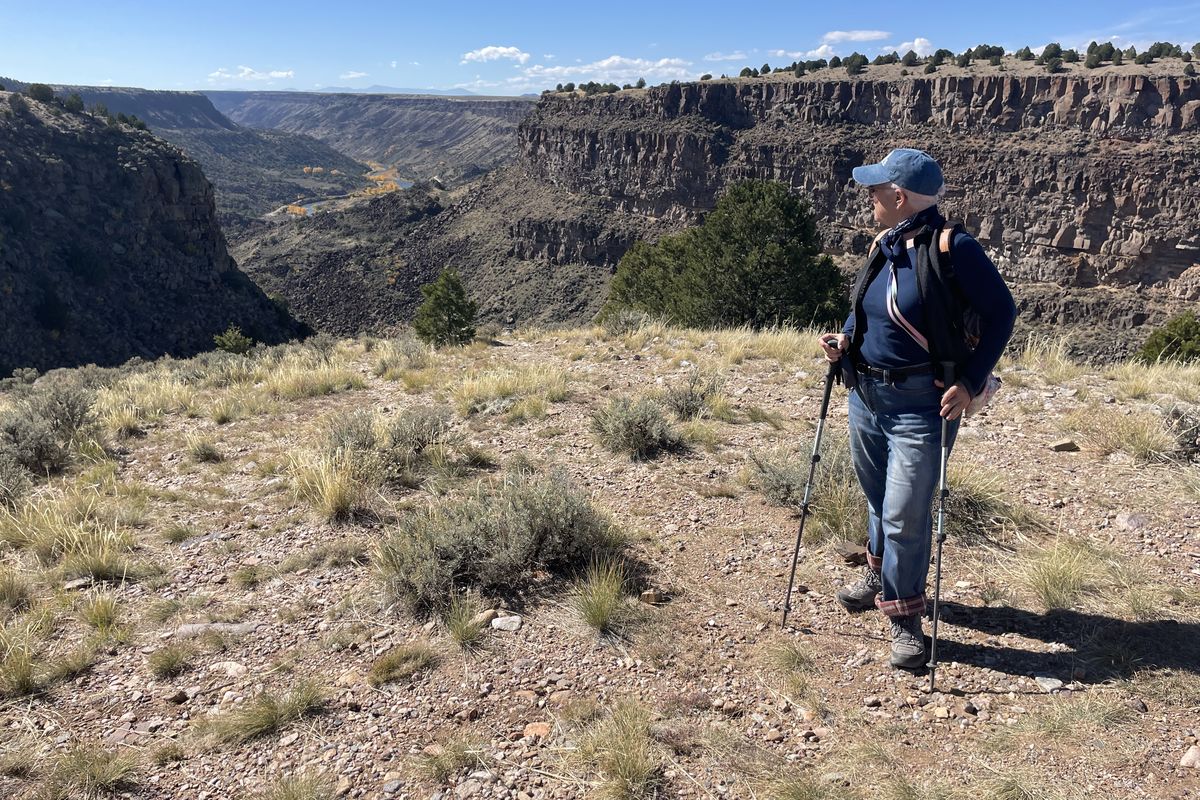 Hiking the mesa above the Rio Grande River near Taos, N.M. (John Nelson)