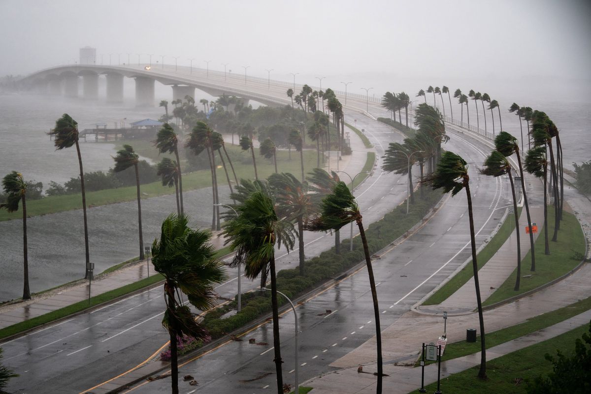 Wind gusts blow across Sarasota Bay as Hurricane Ian churns to the south on Wednesday in Sarasota, Florida.  (Sean Rayford/Getty Images)