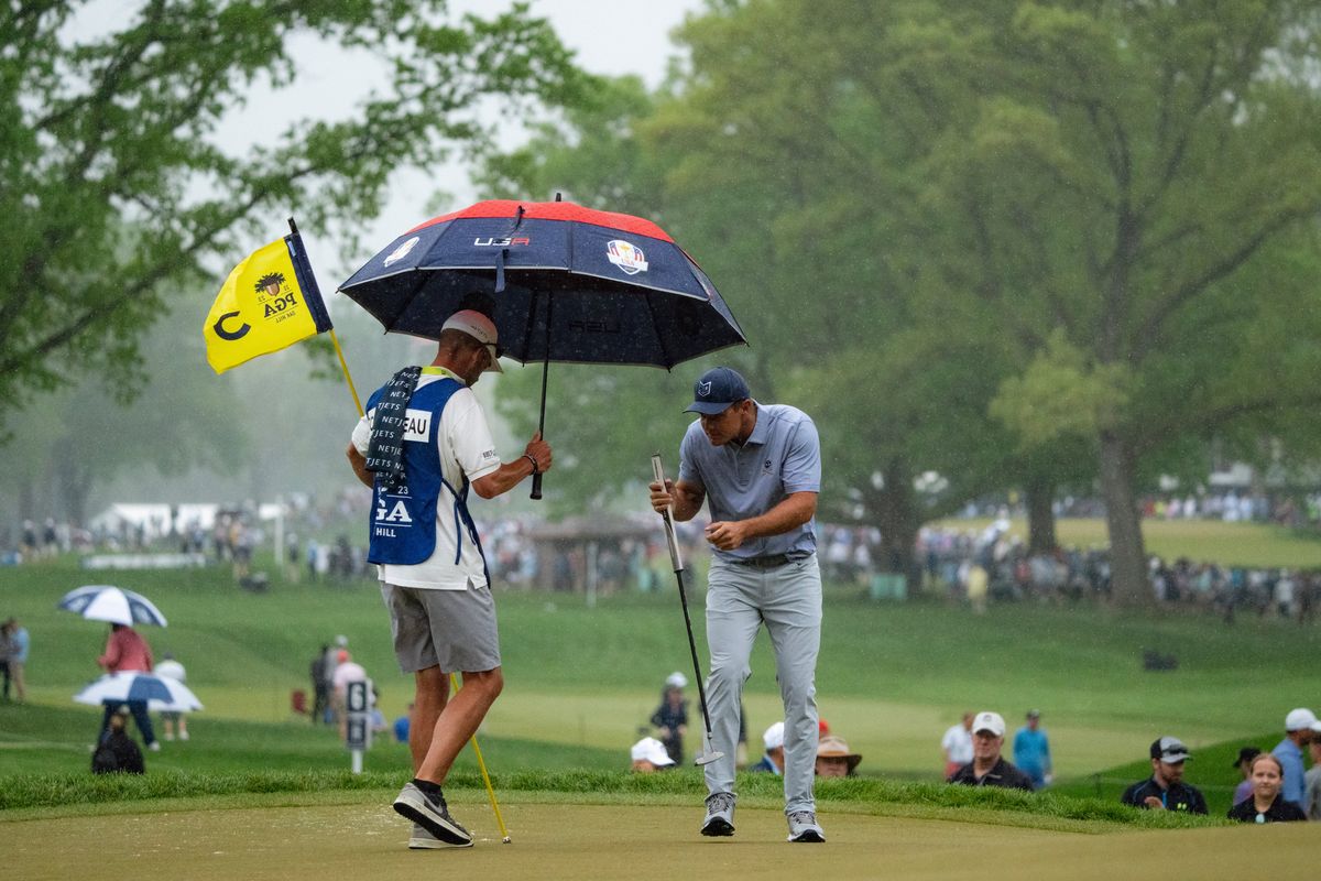 Brooks Koepka takes one-stroke lead into final round of PGA