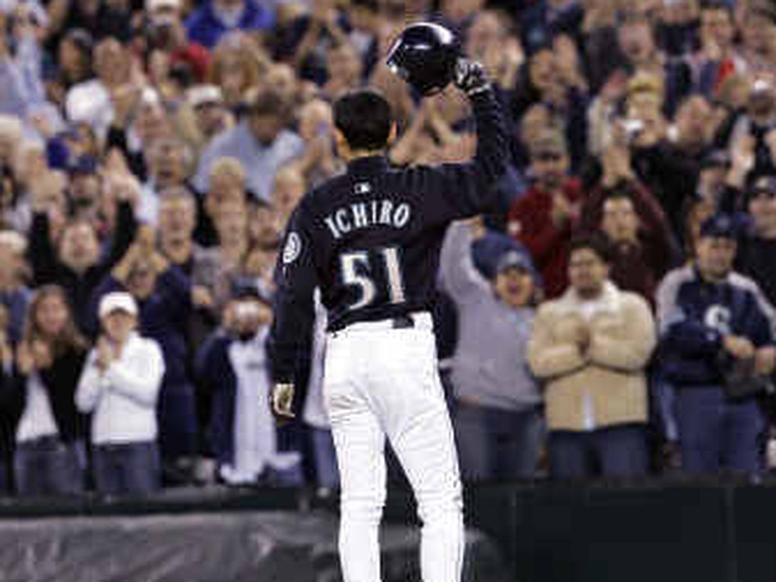 Ichiro sets record for most runs by Japanese player