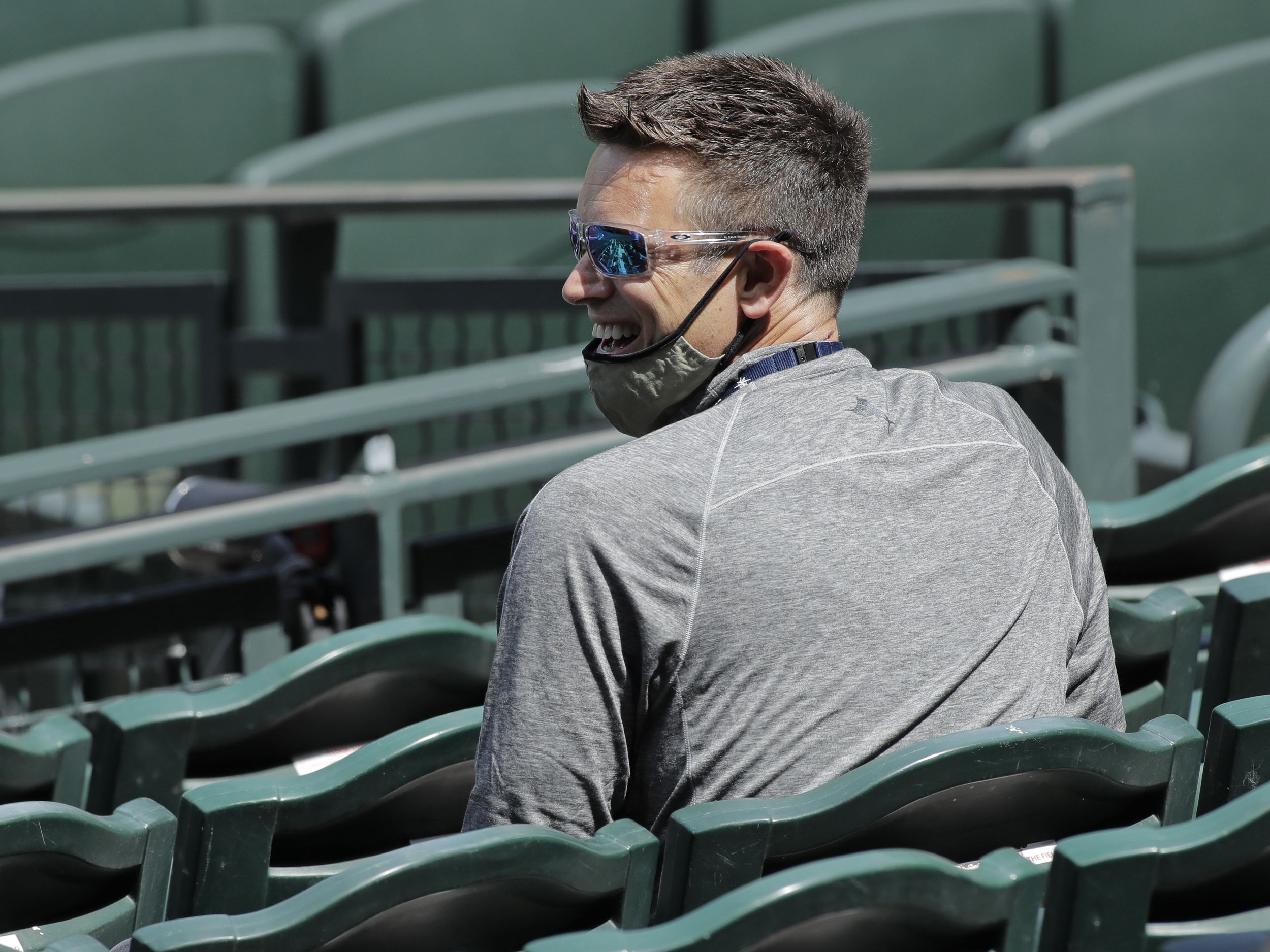 Mariners general manager Jerry Dipoto plans to extend the contract of  manager Scott Servais