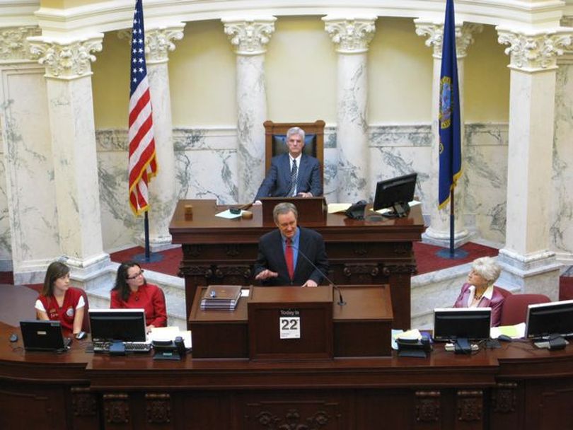 U.S. Sen. Mike Crapo addresses the Idaho Senate on Tuesday; he also spoke to the House. Crapo's message: The nation faces a fiscal crisis unless it makes big changes, including big spending cuts and tax increases, like those recommended by a bipartisan fiscal commission on which Crapo served. (Betsy Russell)