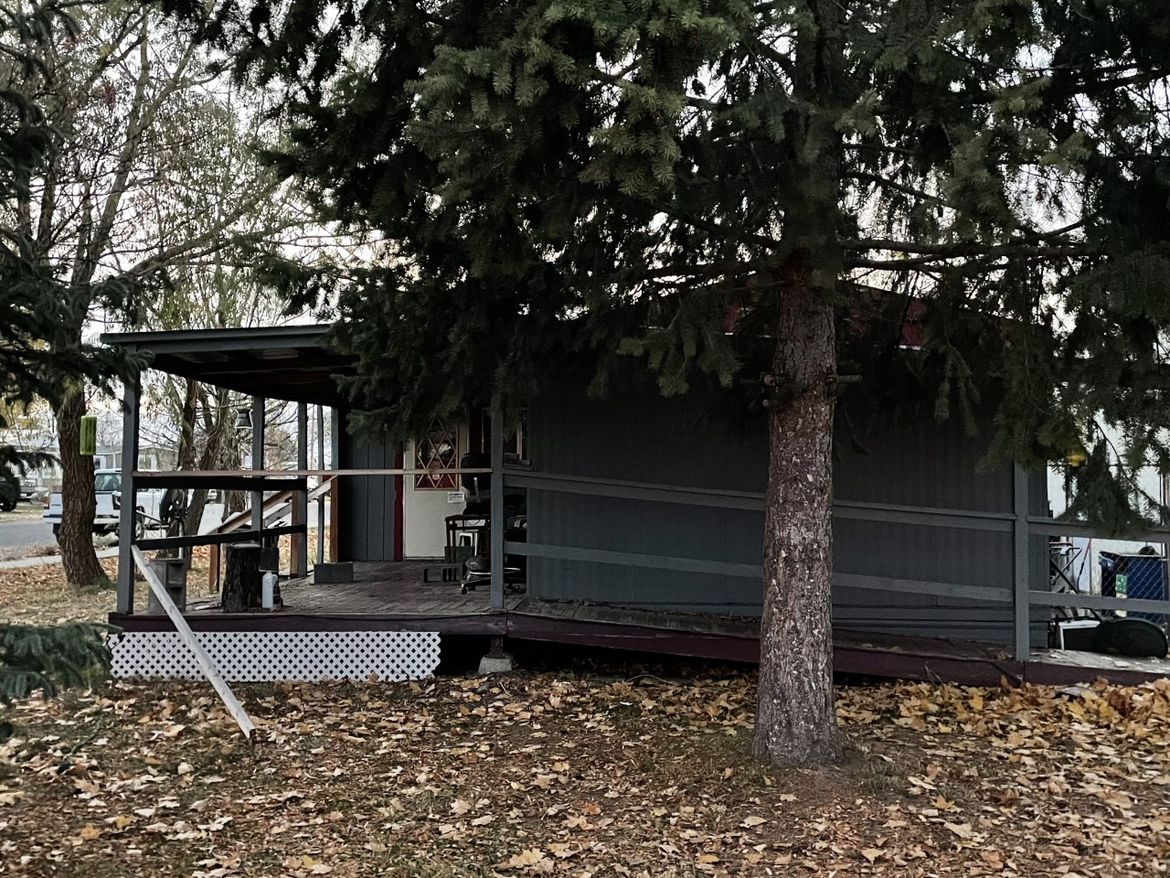 Man, dog die in Airway Heights mobile home fire The SpokesmanReview