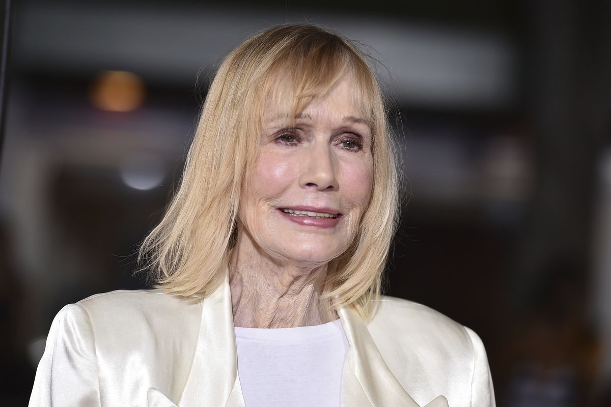 FILE - Sally Kellerman arrives at the premiere of "The Danish Girl" at Regency Village Theatre on Saturday, Nov. 21, 2015, in Los Angeles. Kellerman, the Oscar-nominated actor who played “Hot Lips” Houlihan in director Robert Altman